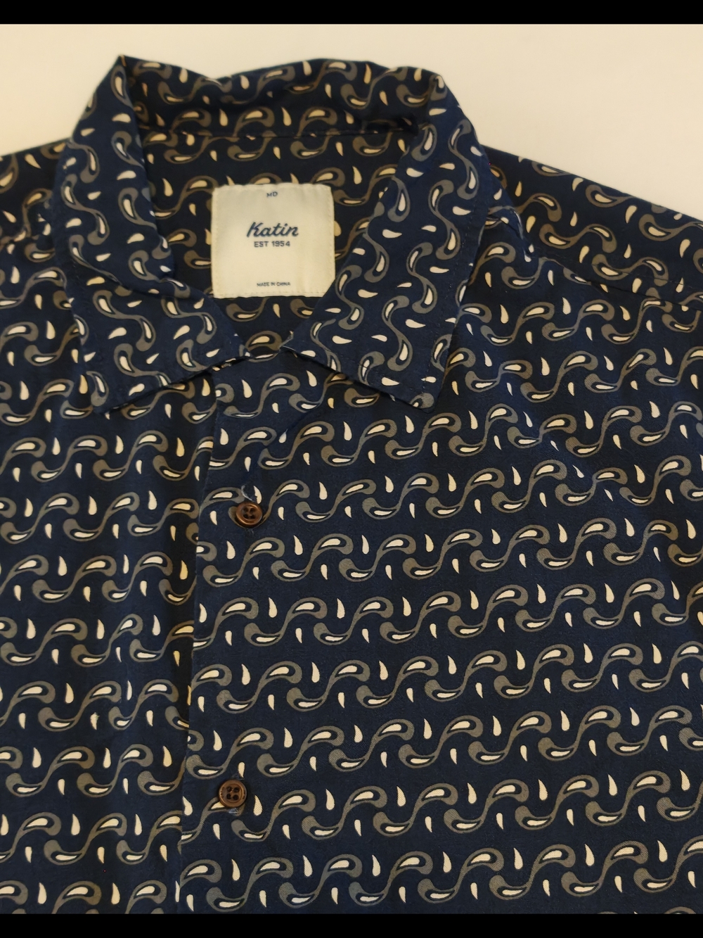 Katin Navy Short-Sleeve Button-Up Shirt with Wave Print - M - Picture 3 of 4